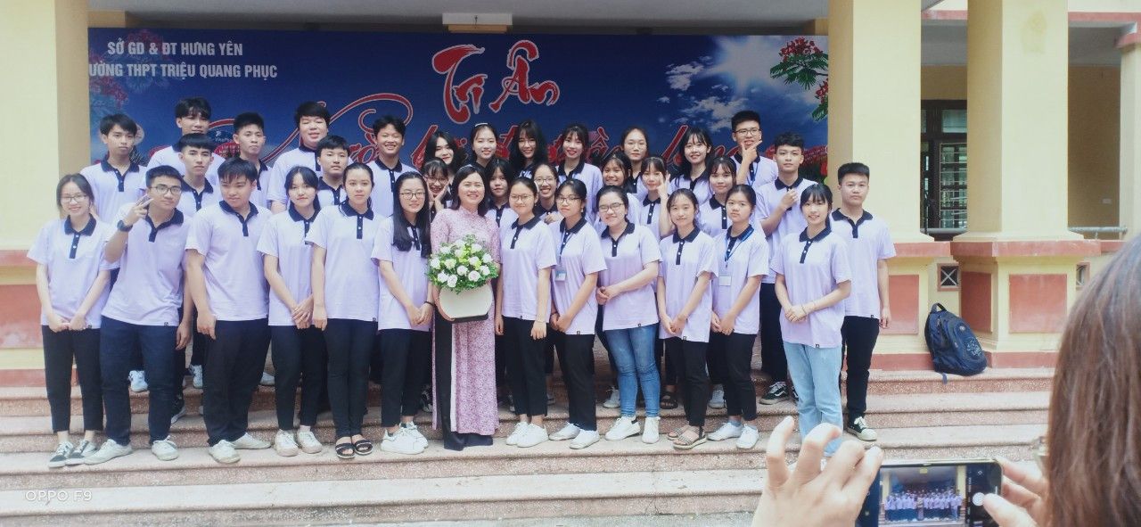 HỌC SINH KHỐI 12 KHÓA 2018 - 2021 TỰ TIN BƯỚC VÀO KỲ THI TỐT NGHIỆP THPT NĂM 2021 03/08/21