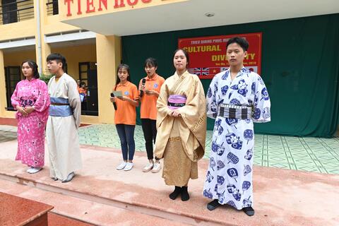Ngoại khoá: "Sự đa dạng về văn hoá"