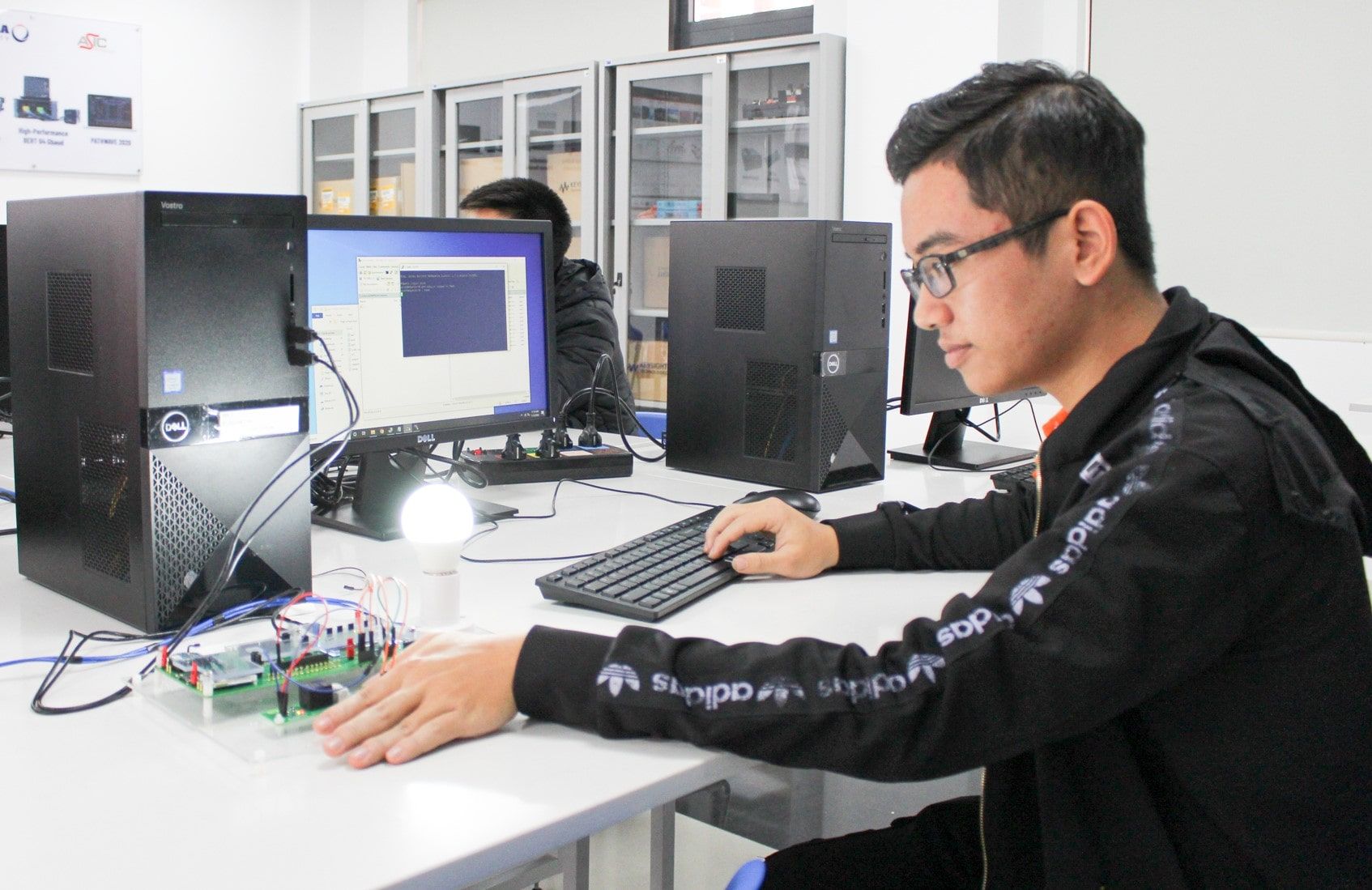 Trường Đại học Phenikaa