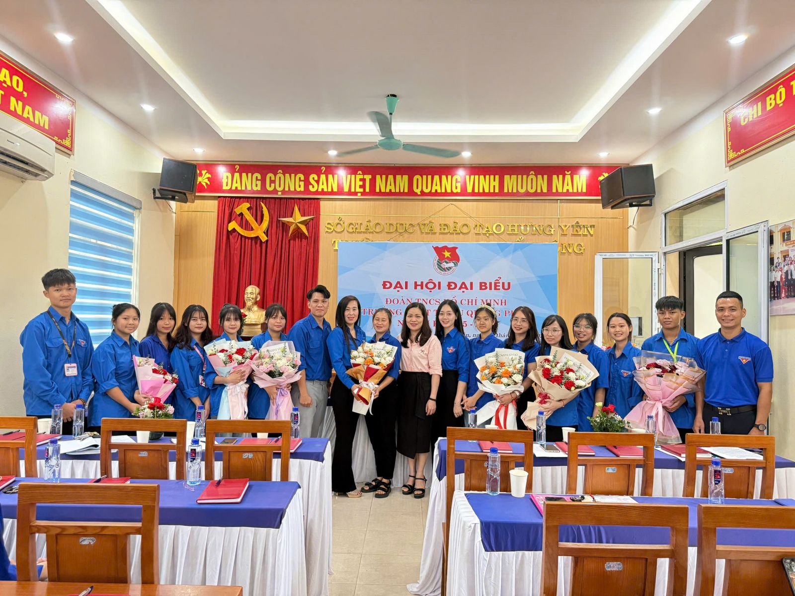 <a href='https://c3tqp.sogddt.hungyen.gov.vn/tin-tuc/dai-hoi-doan-truong-thpt-trieu-quang-phuc-nhiem-ky-2025-2026.html'>ĐẠI HỘI ĐOÀN TRƯỜNG THPT TRIỆU QUANG PHỤC NHIỆM KỲ 2025-2026</a>