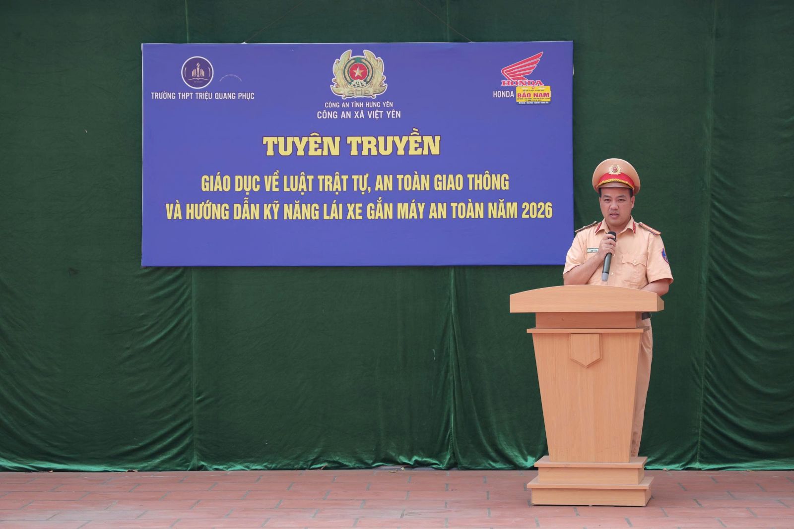TUYÊN TRUYỀN GIÁO DỤC PHÁP LUẬT VỀ TRẬT TỰ, AN TOÀN GIAO THÔNG VÀ HƯỚNG DẪN KỸ NĂNG LÁI XE GẮN MÁY AN TOÀN NĂM 2026
